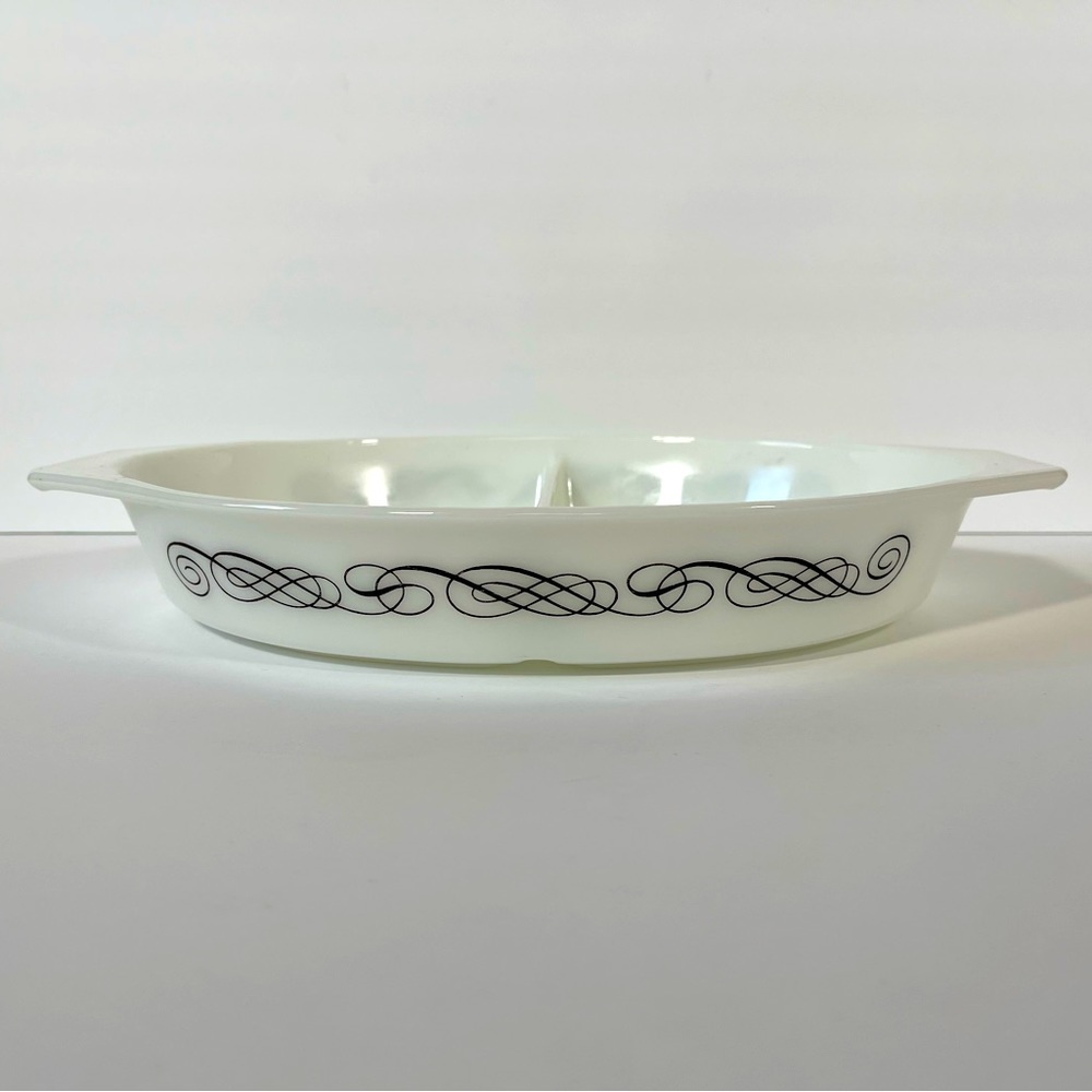 Vintage Pyrex Black Scroll Divided 1 1/2 Quart Casserole Dish